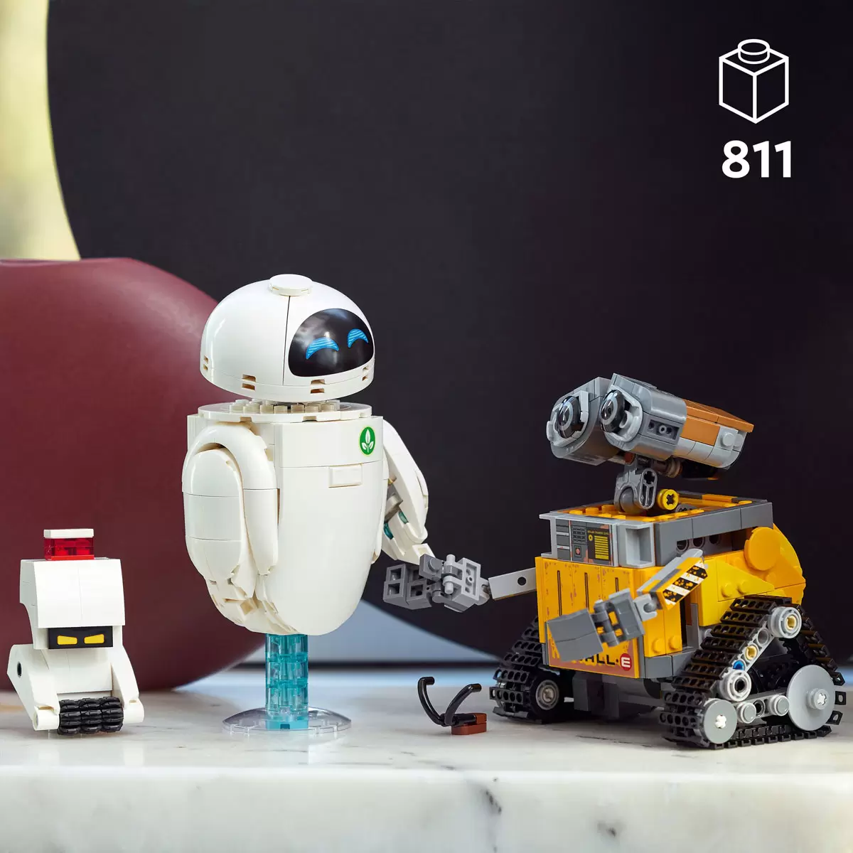 LEGO Disney Pixar Wall-e and Eve - Model 43279 (18+ Years) - Image 4